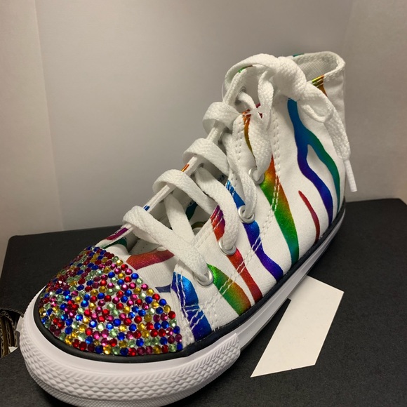 Girls converse - Picture 1 of 4